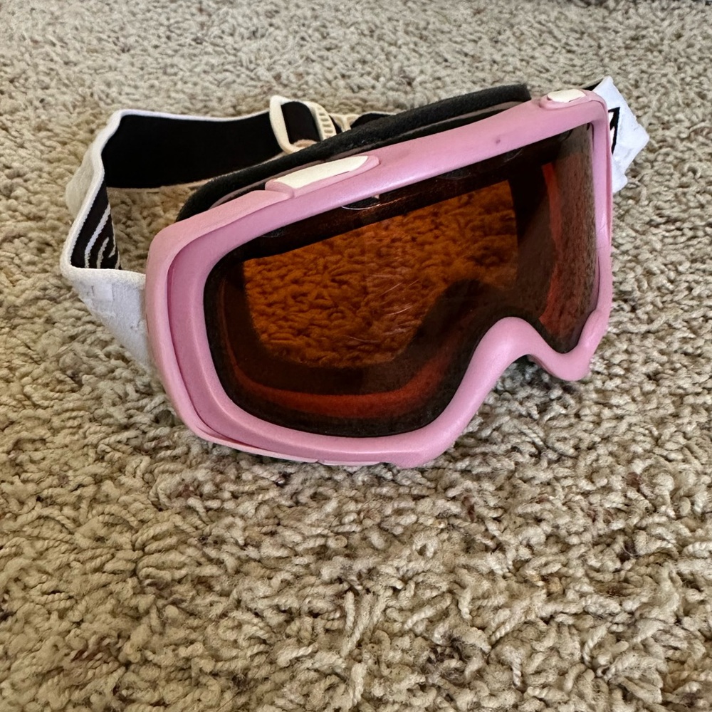 Smith girl’s children’s pink ski goggles